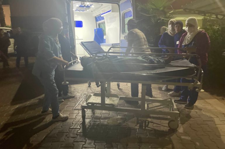 نقل ضحايا الزلزال إلى المستشفى الجامعي بمراكش