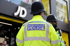 شرطيو لندن يشعرون بالقلق بسب الملاحقات القضائية ضدهم (رويترز)