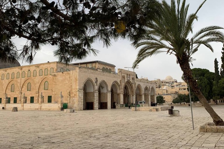 القدس-المسجد الأقصى-يغلق الاحتلال المسجد الأقصى أمام المصلين منذ بدء معركة طوفان الأقصى-الصورة خلال الأسبوع الجاري-الجزيرة نت