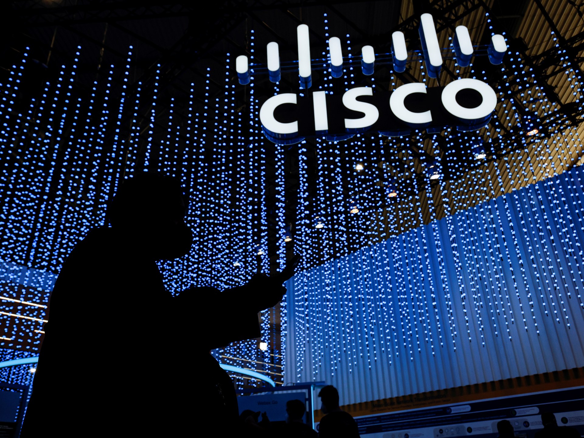 hackers-exploit-a-vulnerability-in-cisco-networking-software-to