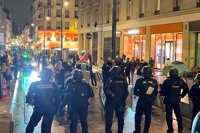وزارة الداخلية الفرنسية منعت أي احتجاجات داعمة لفلسطين (الجزيرة)