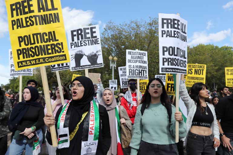 Supporters of the Palestinian people from the Palestinian Youth Movement and other groups demonstrate outside the White House about the conflict between Israel and Hamas, during a protest in Washington, U.S., October 8, 2023. REUTERS/Allison Bailey NO RESALES. NO ARCHIVES