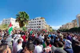 احتجاج بالقرب من السفارة الإسرائيلية بعمان .. الجزيرة
