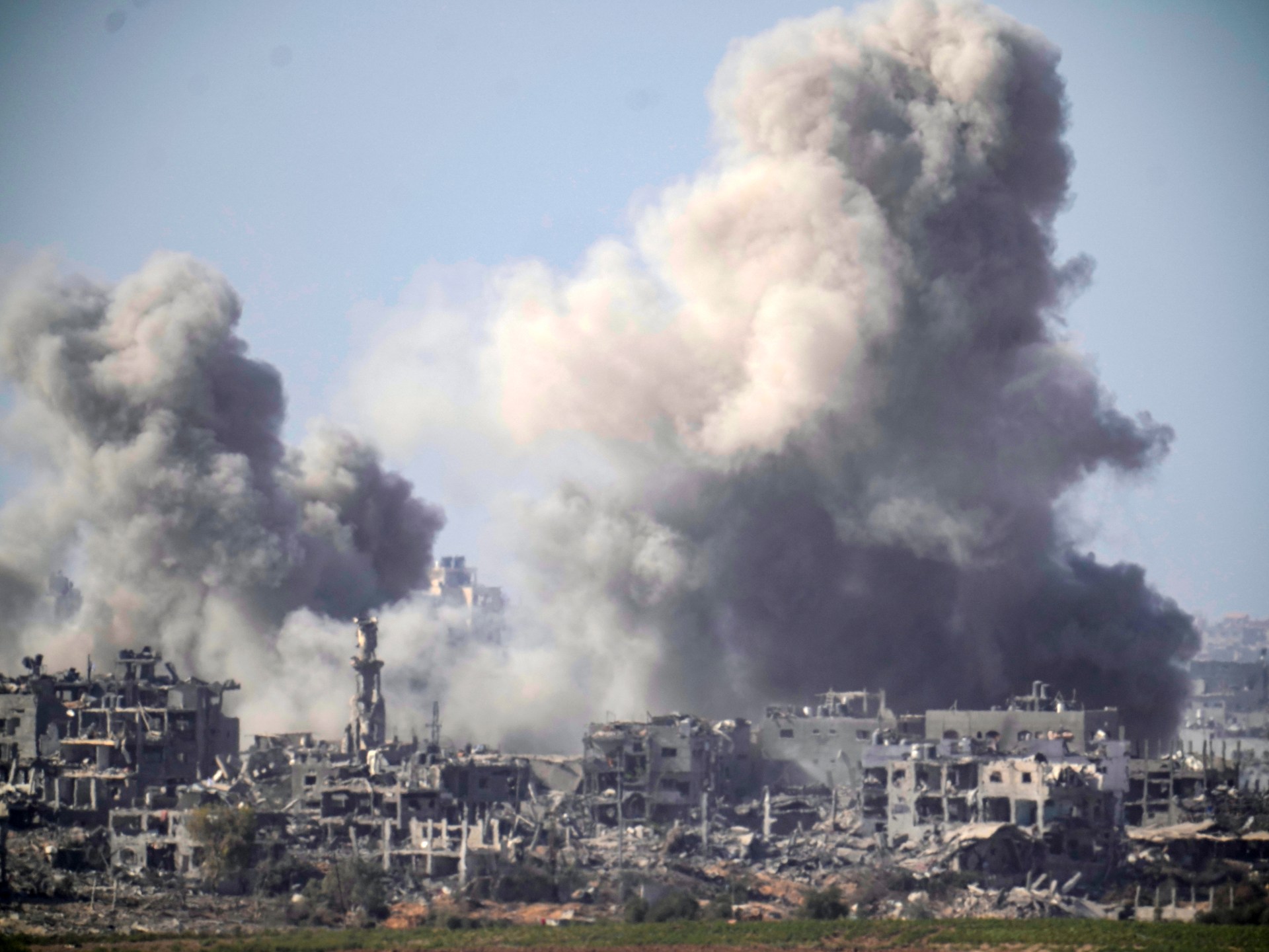 بايدن يعلن عن "هدن" يومية بغزة وإسرائيل تعتبرها إجراءات تكتيكية