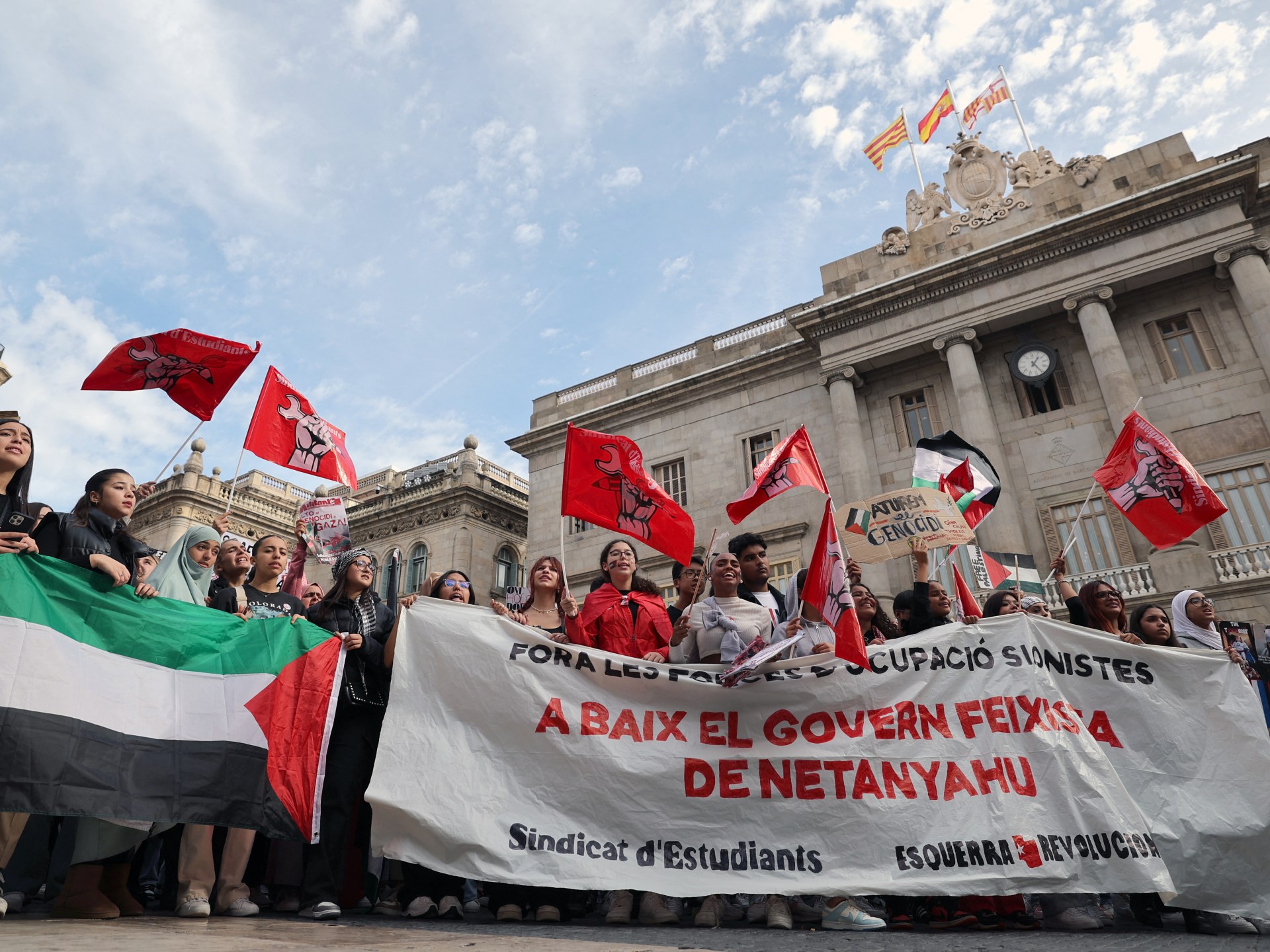 برشلونة تقطع علاقاتها مع إسرائيل