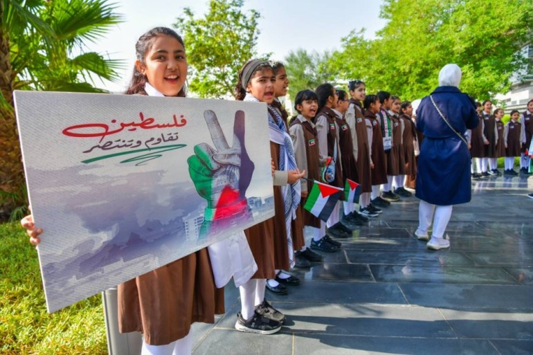 وقفات لاطفال الكويت لدعم الشعب الفلسطيني في غزة (وكاله الانباء الكويتية) كونا
