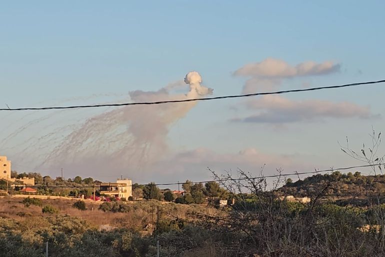 صور للقصف الإسرائيلي على جنوب لبنان بعدسة مصور قناة الجزيرة علي ماجد