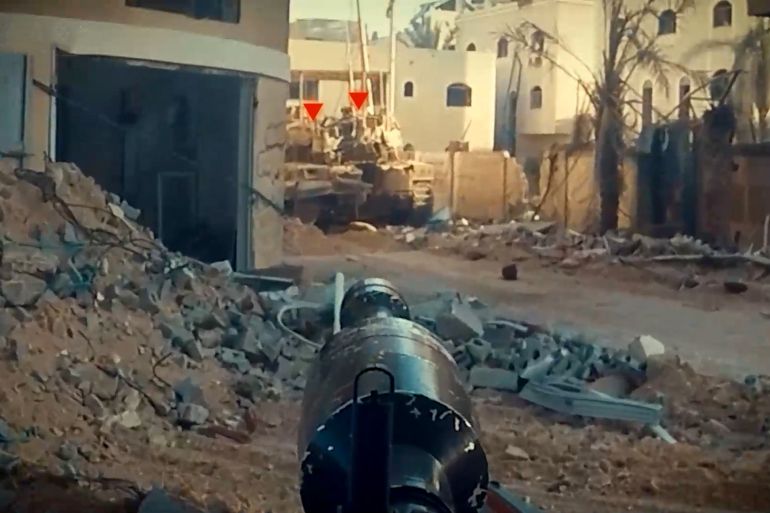 مقاتلو القسام يتصدون للقوات المتوغلة في محوري شمال وجنوب مدينة غزة ويدمرون عدداً من الآليات من صفحه القسام على تيليجرام