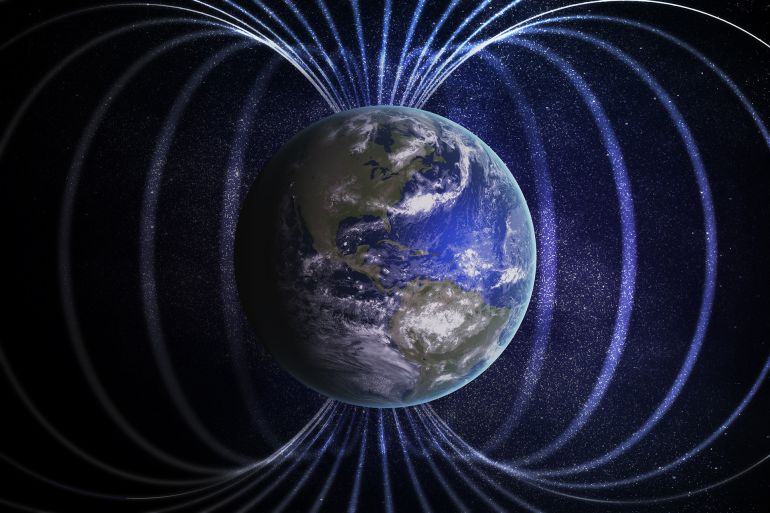 أقطاب الأرض المغناطيسية.. هل تنعكس قريبا وما تأثيرها على حياتنا؟