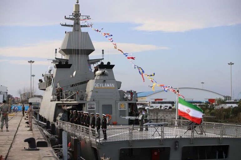 تعد مدمرة ديلمان من أبرز القطع البحرية الإيرانية في أسطولها الشمالي (الصحافة الإيرانية)