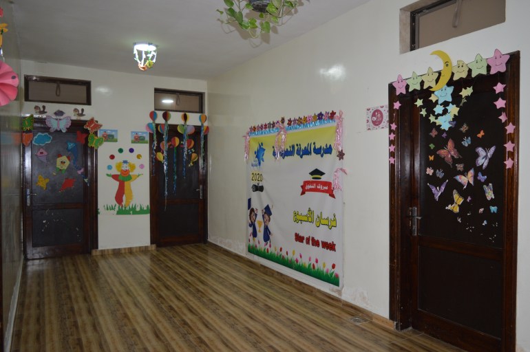 نصف مليون طالب بدون كتب مدرسية.. أزمة خانقة تعصف بقطاع التعليم شمال سوريا"