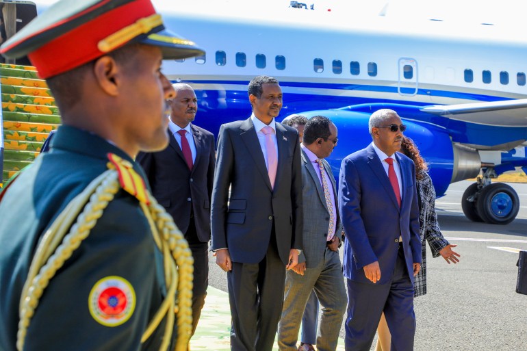The leader of Sudan's Paramilitary Rapid Support Forces (RSF) General Mohamed Hamdan Dagalo, arrives in Addis Ababa today. Deputy Prime Minister and Foreign Minister, Demeke Mekonnen welcomed the General at Bole International Airport. المصدر: وزارة االخارجية الاثيوبية عبر منصة x