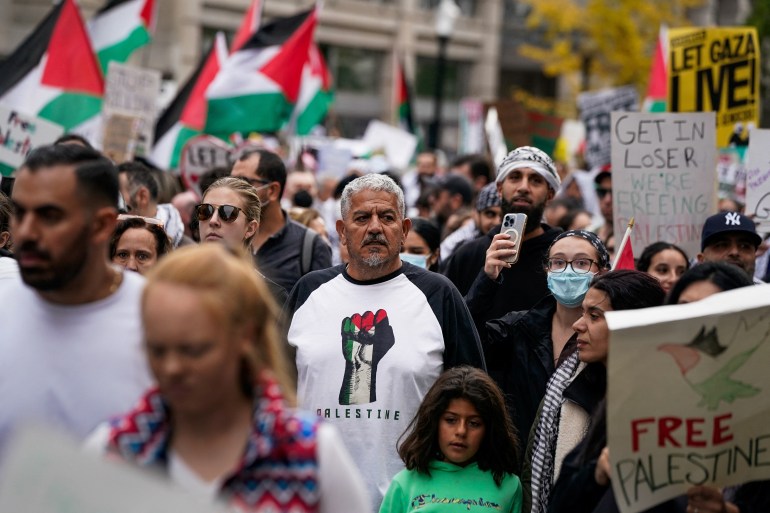 Demonstrators march in support of Palestinians in Gaza, amid the ongoing conflict between Israel and Hamas, in Washington, U.S., November 4, 2023. REUTERS/Elizabeth Frantz