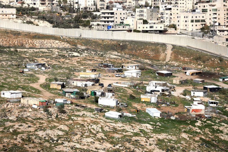 Israeli garbage dump on private Palestinian land in the town of Issawiyah - January 10, 2024 // Exclusive report by Al Jazeera Network
