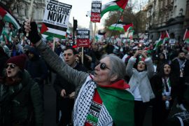 أثارت الحرب الوحشية التي يشنها الاحتلال الإسرائيلي على غزة تعاطفًا شعبيًا واسعًا مع الفلسطينيين في العواصم الأوروبية (غيتي)