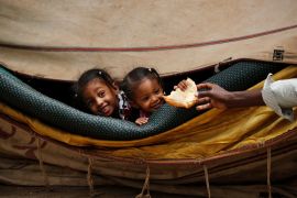750 ألف طفل في السودان يعانون سوء التغذية الحاد (رويترز)