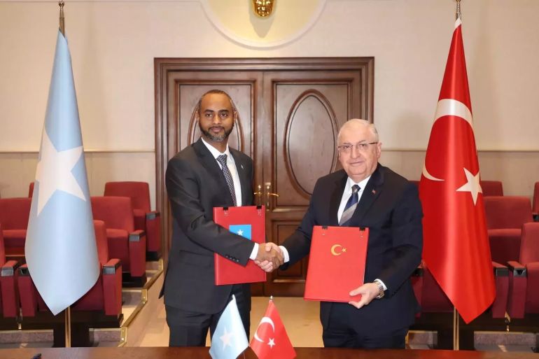 ما وراء كواليس اتفاقية التعاون الدفاعي بين الصومال وتركيا؟ 65c5f0049f57442c2f39afd0-1708797353