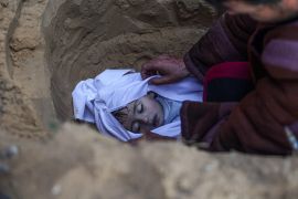 آلاف الأطفال استشهدوا في مجازر إسرائيل اليومية بقطاع غزة (الفرنسية)