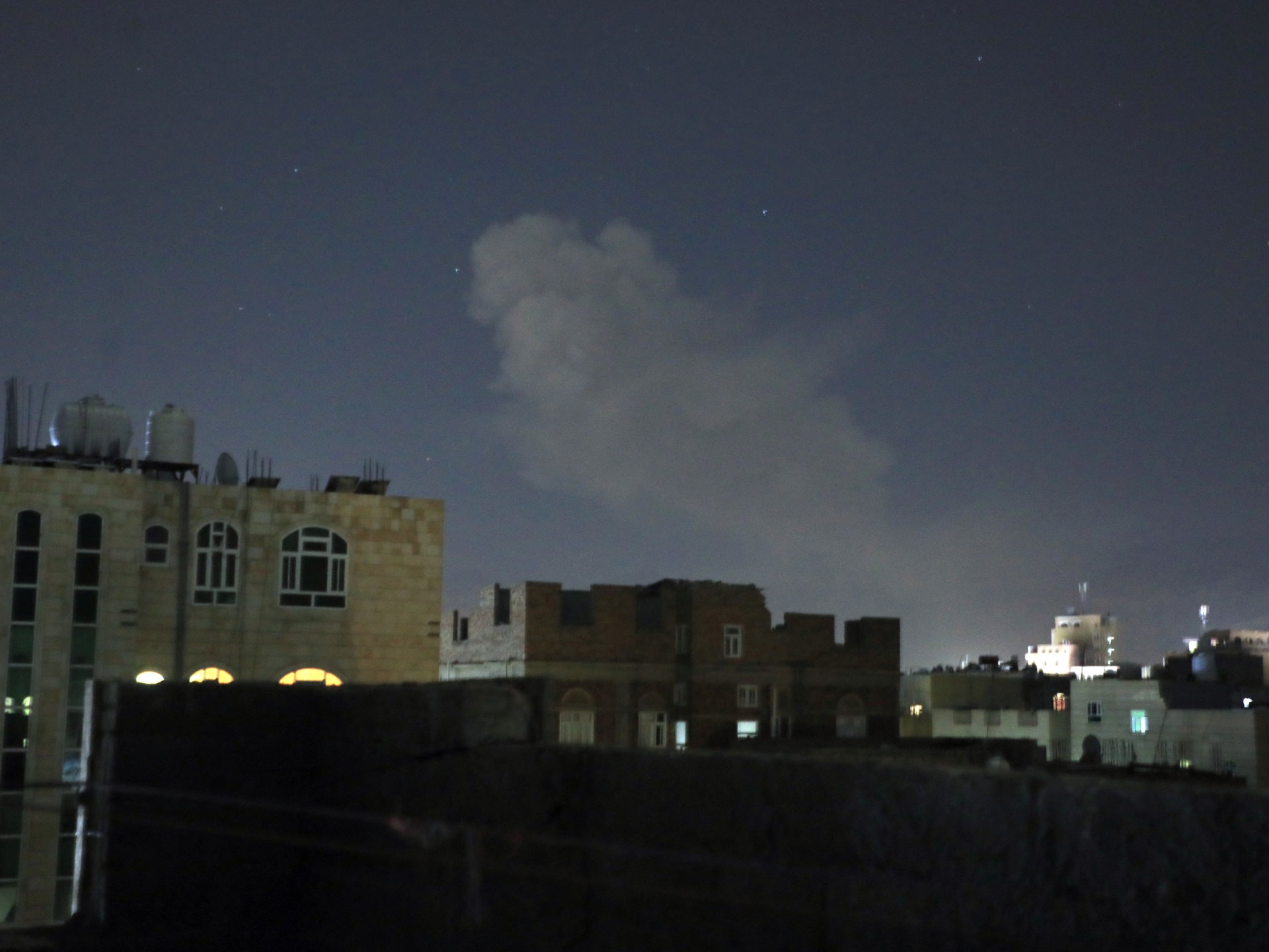 هجمات أميركية جديدة باليمن والحوثيون: لن تمنعنا الغارات من استهداف السفن