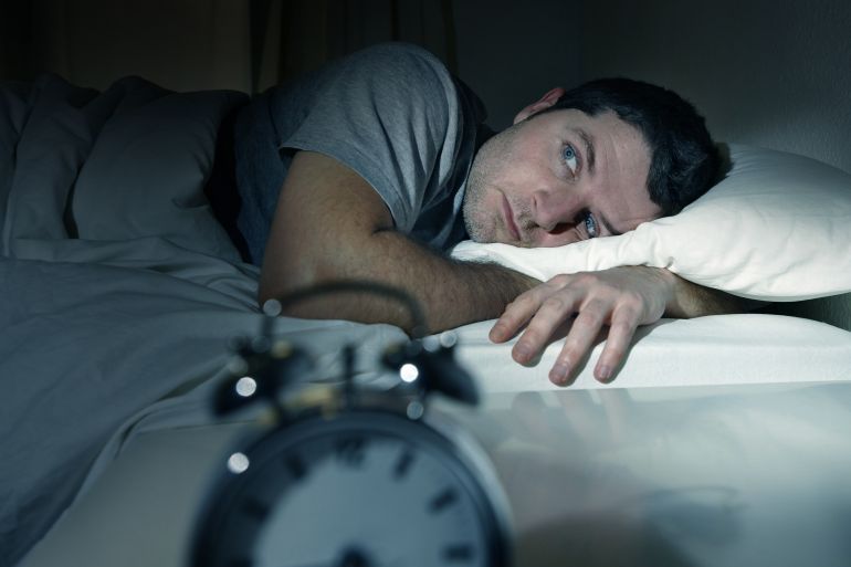 توصلت دراسة علمية أجريت في السويد أن النوم لفترة تتراوح ما بين ثلاث إلى خمس ساعات فقط ليلا تزيد مخاطر الإصابة بالنوع الثاني من مرض السكري.