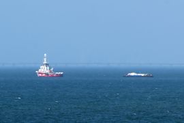 سفينة مساعدات خلال إبحارها من قبرص إلى غزة في الأول من أبريل/نيسان الجاري (الأناضول-أرشيف)