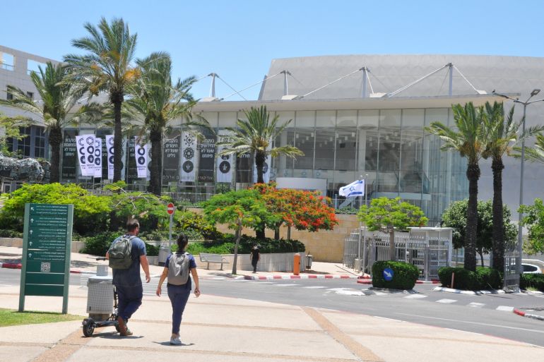 اتساع ظاهرة الطرد وإلغاء التعاون مع المحاضرين الإسرائيليين حول جامعات العالم بسبب الحرب على غزة.