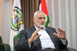 هنية أكد أن حماس تشارك في المفاوضات بهدف إنضاج اتفاق يحقق مطالب الشعب الفلسطيني ويوقف العدوان (الأناضول-أرشيف)