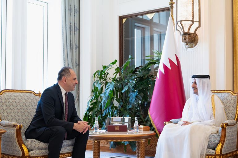 الشيخ محمد بن عبد الرحمن آل ثاني مع وزير خارجية اليونان غيورجوس غيرابيتريسيس اليوم في قطر - الخارجية القطرية