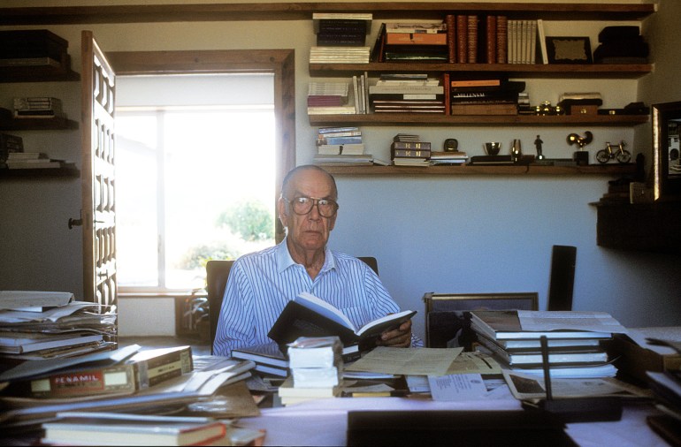 Spanish novelist and poet Camilo José Cela, Madrid, Spain, 21st May 1991. (Photo by Leonardo Cendamo/Getty Images)