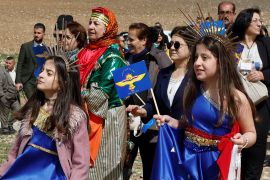 مسيحيون آشوريون يحتفلون ببداية العام الجديد حسب التقويم الآشوري القديم في بعشيقة بقضاء الموصل شمال العراق (رويترز ـ أرشيف)
