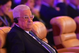 عباس عبر عن خشيته من أن تتجه إسرائيل بعد حربها على قطاع غزة إلى الضفة (الفرنسية)