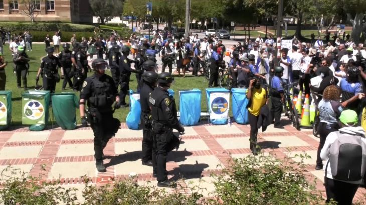 استفزازات وتضييق لمخيم الاعتصام الطلابي المناهض للحرب على غزة في جامعة كاليفورنيا