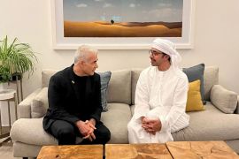 وزير الخارجية الإماراتي (يمين) يلتقي زعيم المعارضة الإسرائيلية (مواقع التواصل الاجتماعي)