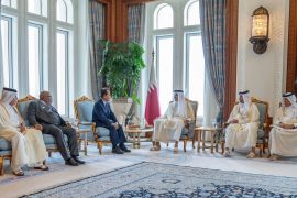 أمير قطر يستقبل أعضاء مجلس رؤساء الجمعية العامة للأمم المتحدة بالدوحة (الديوان الأميري)