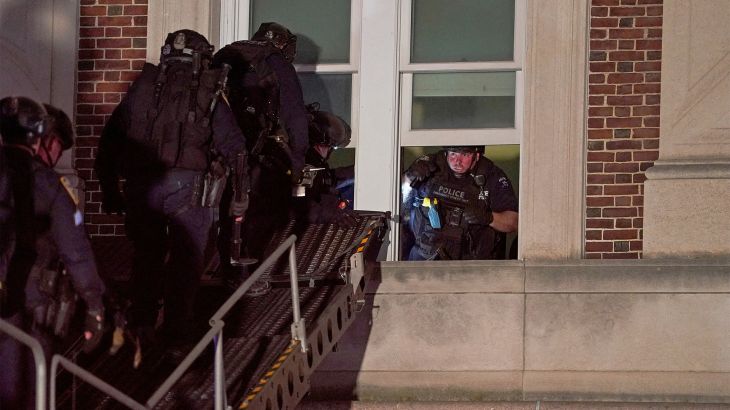 شرطة نيويورك تقتحم حرم جامعة كولومبيا وتوقف عددا من المشاركين في الاعتصام