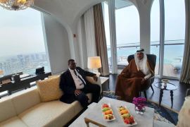 وزير التجارة السوداني خلال لقائه في الدوحة بنظيره القطري (سونا)
