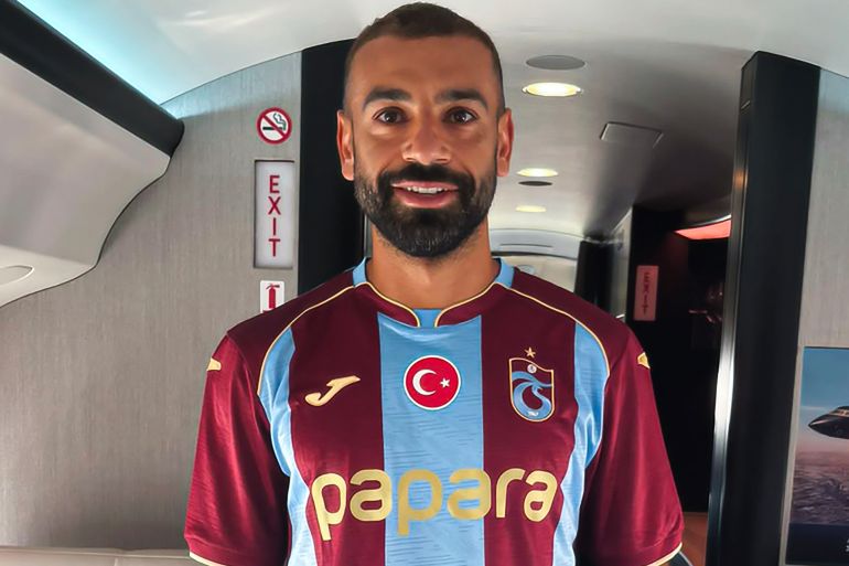 محمد صلاح بقميص فريقه الجديد طرابزون سبور التركي المصدر حساب النادي على اكس @Trabzonspor