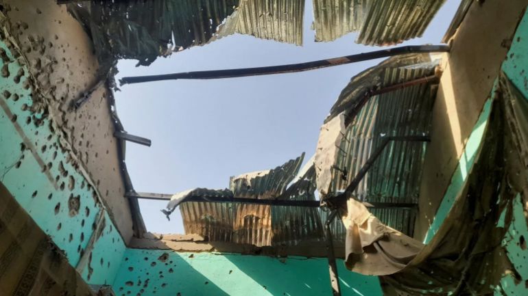 دمرت العديد من المباني في الفاشر جراء القتال (صورة أرشيفية - مواقع التواصل)